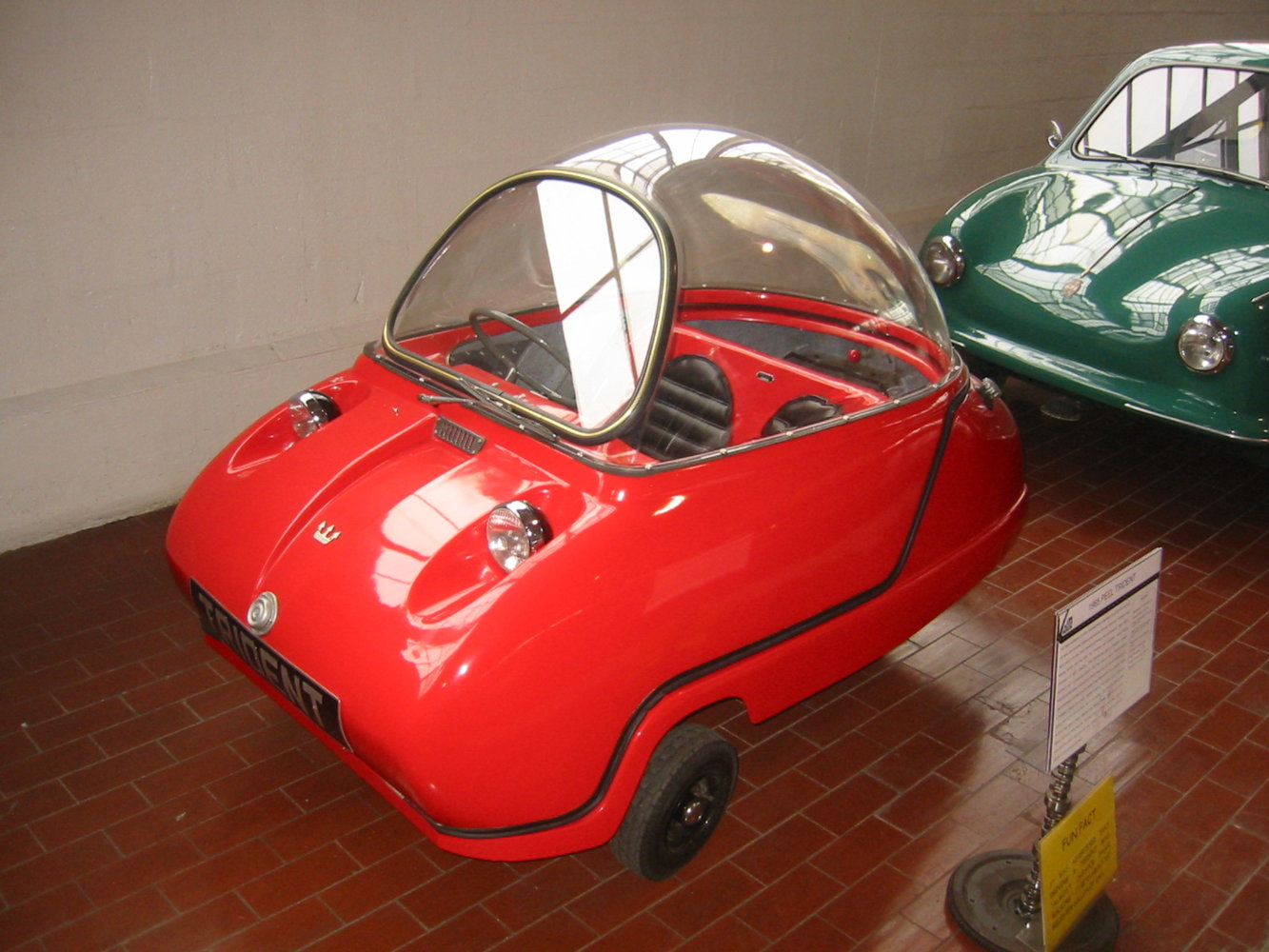 1965_Peel_Trident_(Lane_Motor_Museum).jpg