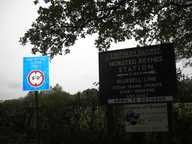 2018-10-17 Horsted Keynes station approach 024.JPG