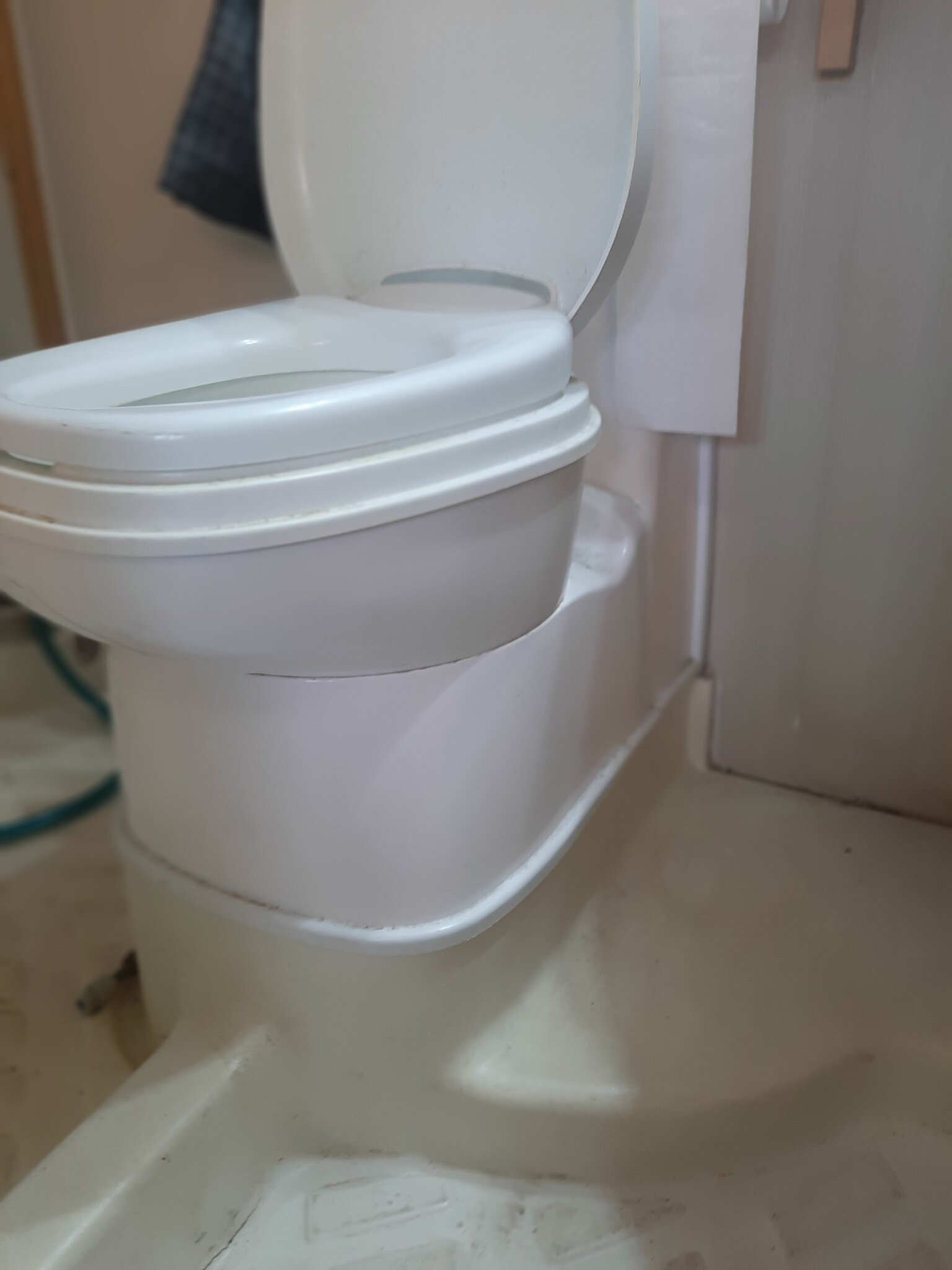 how-to-remove-thetford-toilet-motorhomefun