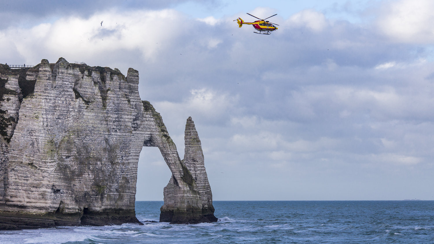 a Etretat helicopter falaise M50_2019_01_14_085.jpg