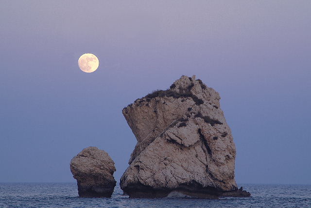 Aprodite Rocks & Moon (Landscape) - 1.JPG