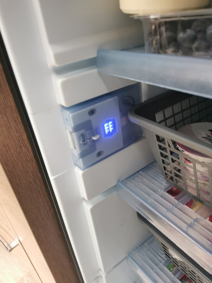 Dometic fridge deals low voltage