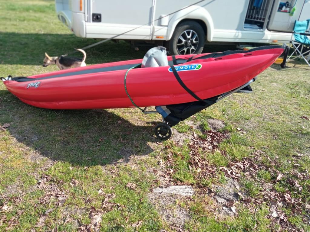 Kayak on shopping trolley.jpg