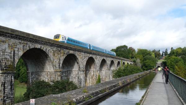 Llangollen Viaduct 04.jpg