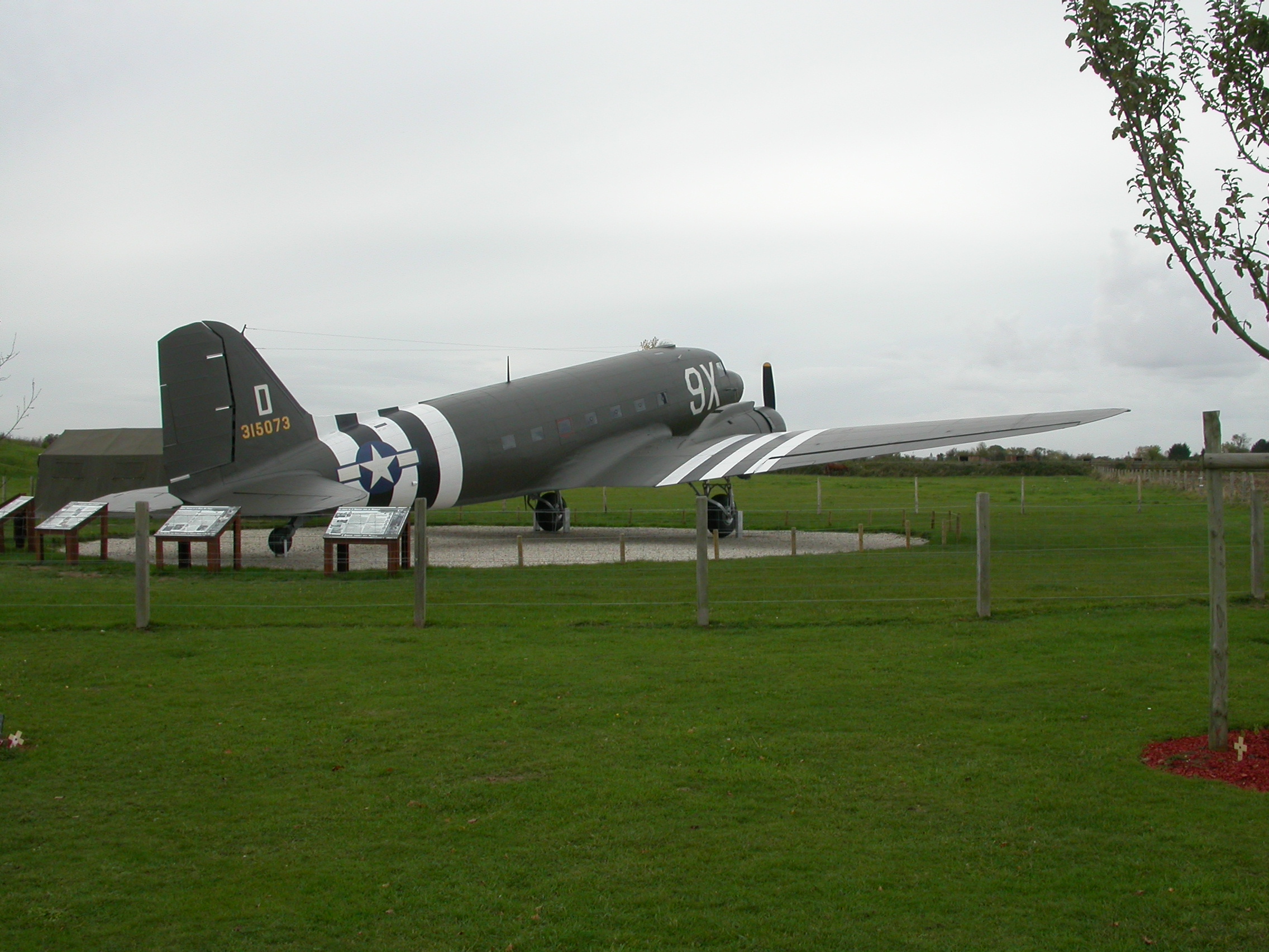 Mena & Philips trip to the D-Day Beaches - 2008-094.jpg