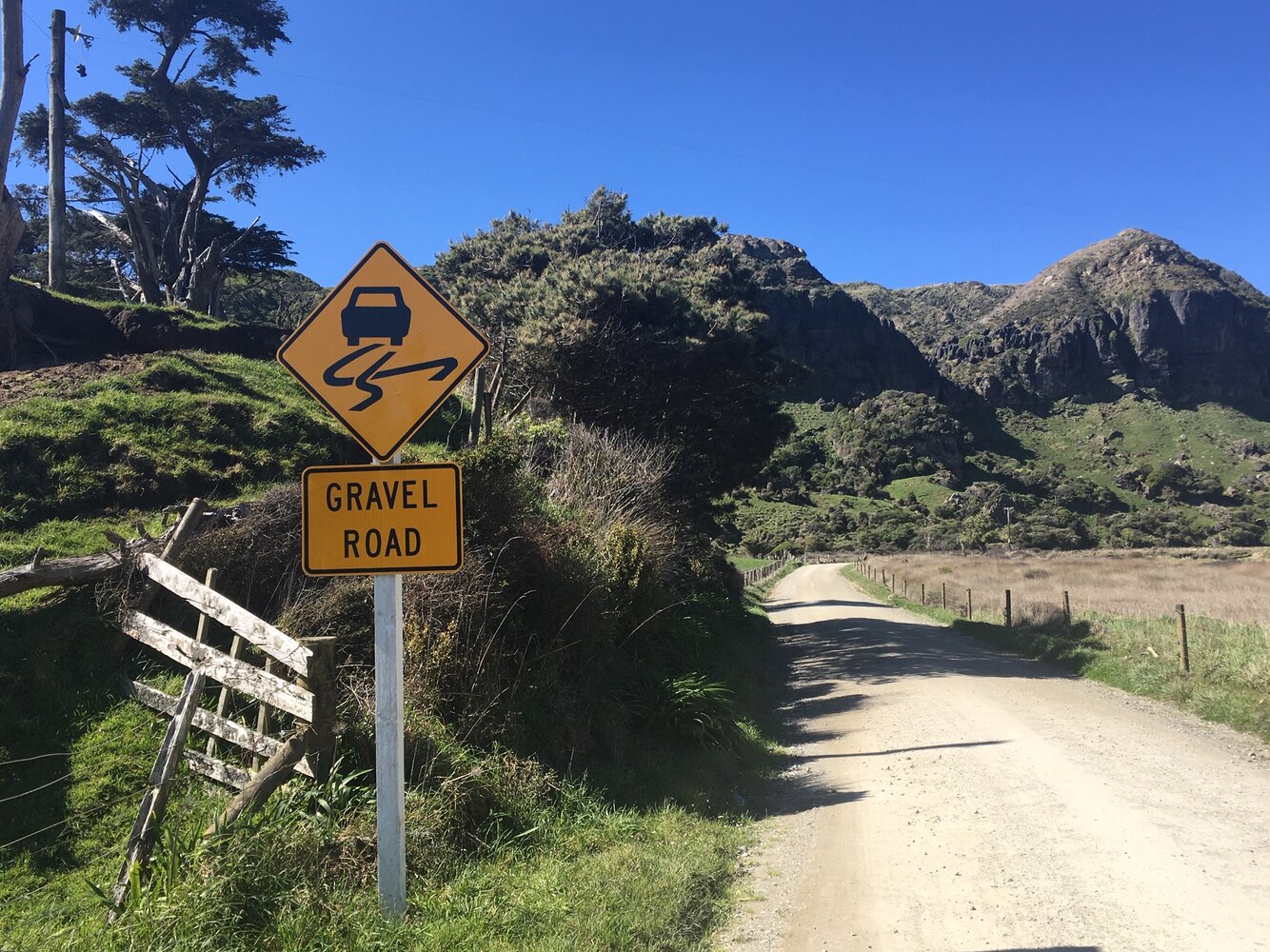 Patarau Gravel Rd sign Sept 2020.jpg