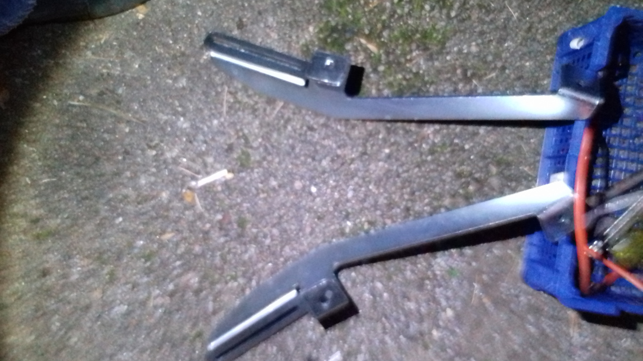 rear brackets .jpg