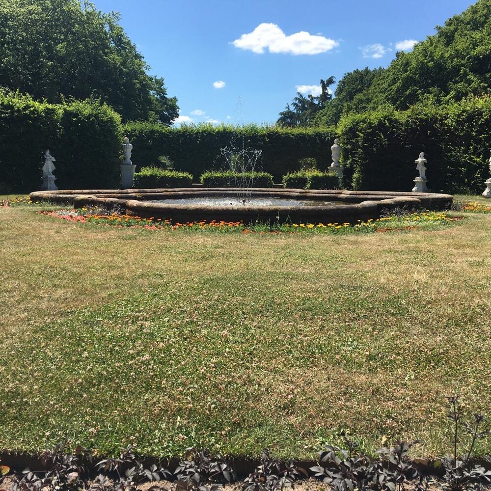 Trier Palace Fountain.JPG