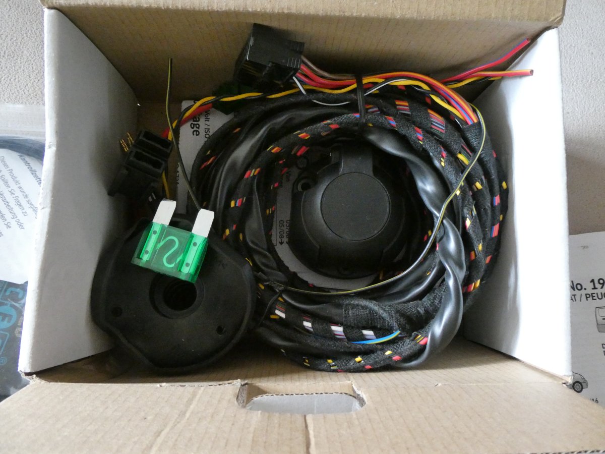 Wiring Loom in Box.jpg