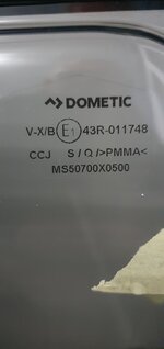 Dometic Window