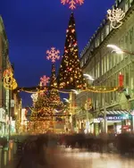 christmas-dublin-henry-street-night-dublin-18129770.jpg.webp