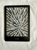 Kindle Paperwhite 11th Gen 8gb storage